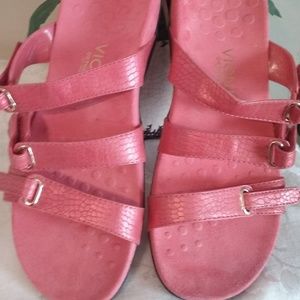 Vionic Orthaheel Sandals Sz 8
